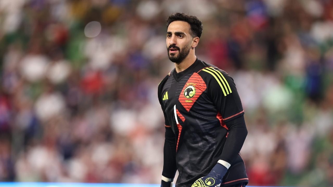 الفتح يقترب من العقيدي في صفقة تبادلية مع النصر
