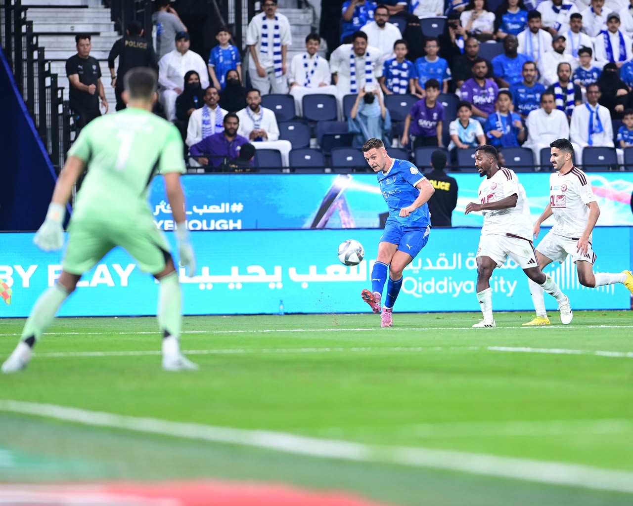 الهلال يمطر شباك الفيصلي برباعية..صور