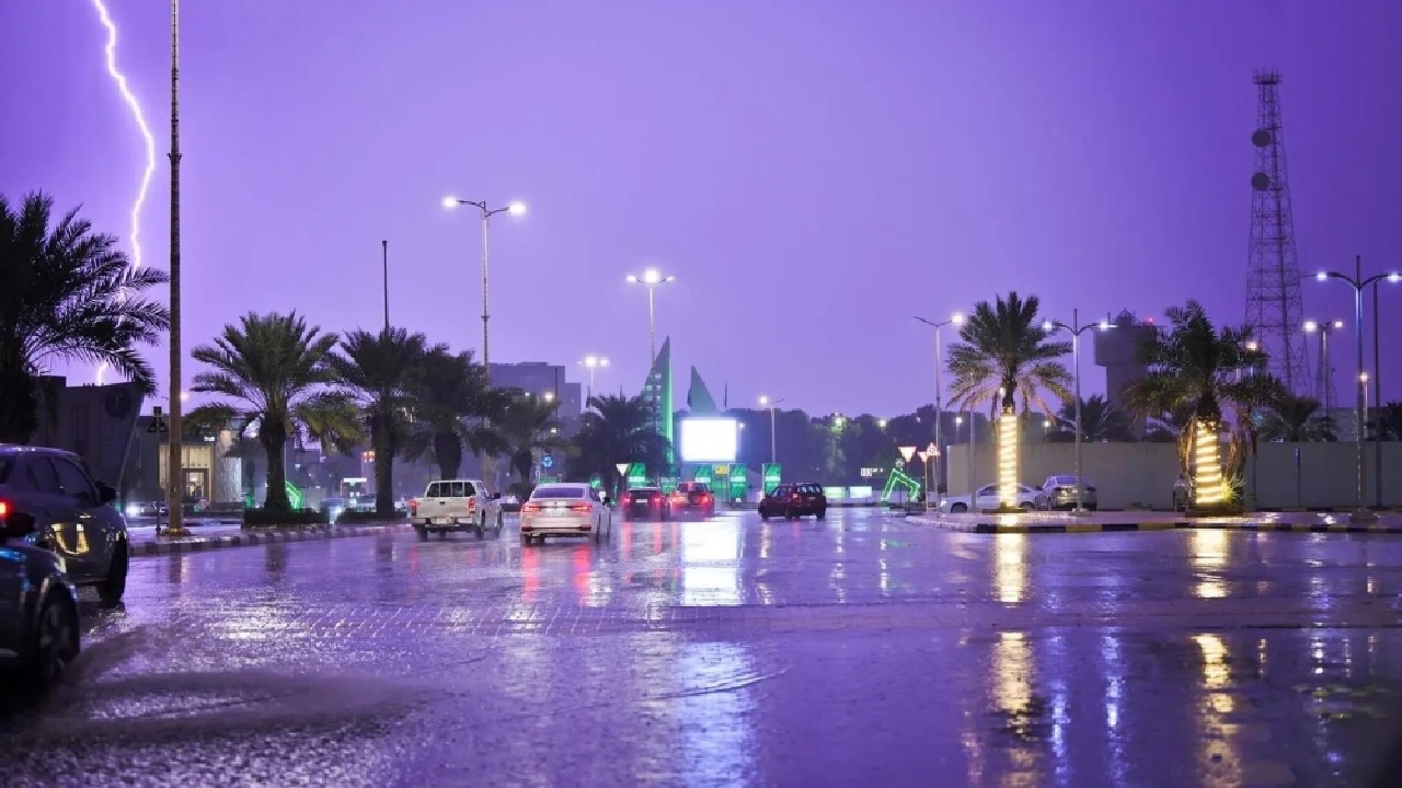 الدفاع المدني يحذر من أمطار غزيرة في جازان