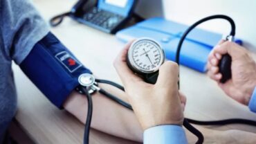 خطأ شائع يرتكبه البعض عند قياس الضغط