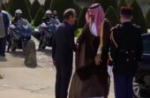 ولي العهد يصل ساحة الإنفاليد ورئيس الوزراء الفرنسي في مقدمة مستقبليه .. فيديو