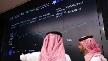 مؤشر سوق الأسهم يغلق مرتفعًا