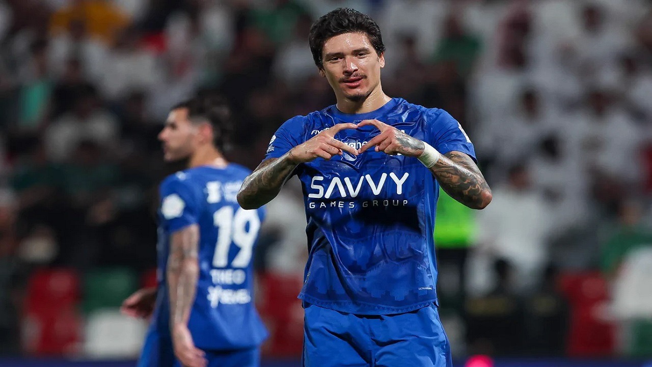 الهلال ينتظر وصول العروض الرسمية للثلاثي الأجنبي
