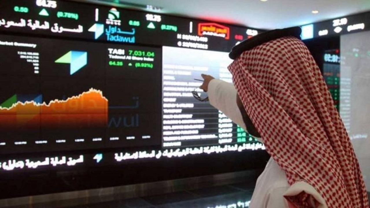 مؤشر سوق الأسهم يغلق مرتفعًا