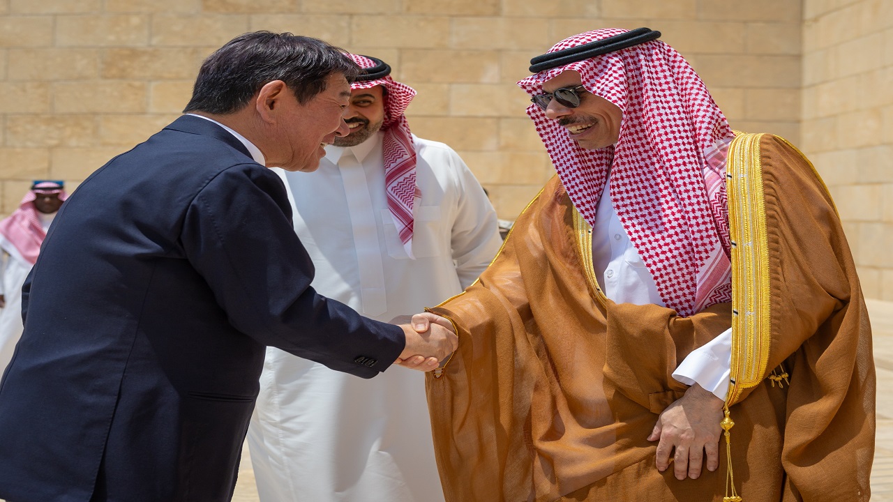 وزير الخارجية يستقبل نظيره الياباني ويعقدان اجتماع الحوار الإستراتيجي الثالث
