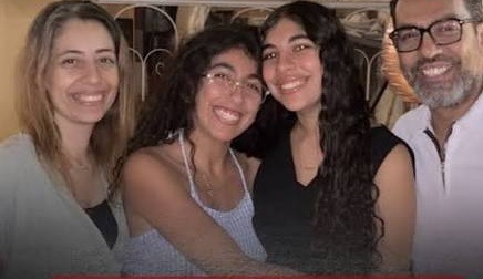 العثور على جثث أسرة كاملة مقتولة بالرصاص داخل سيارة