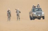 حرس الحدود بالمنطقة الشرقية ينقذ مواطنًا خليجيًّا تعطّلت واسطته البحرية في عرض البحر