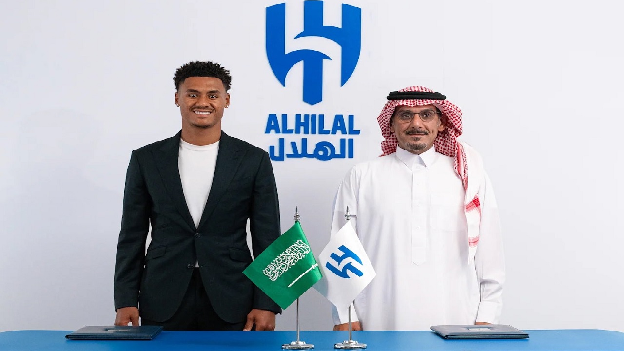 الهلال يعلن التعاقد مع أولي واتكينز