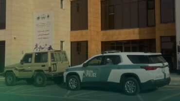 مرور القصيم يضبط قائد مركبة قاد دون لوحات