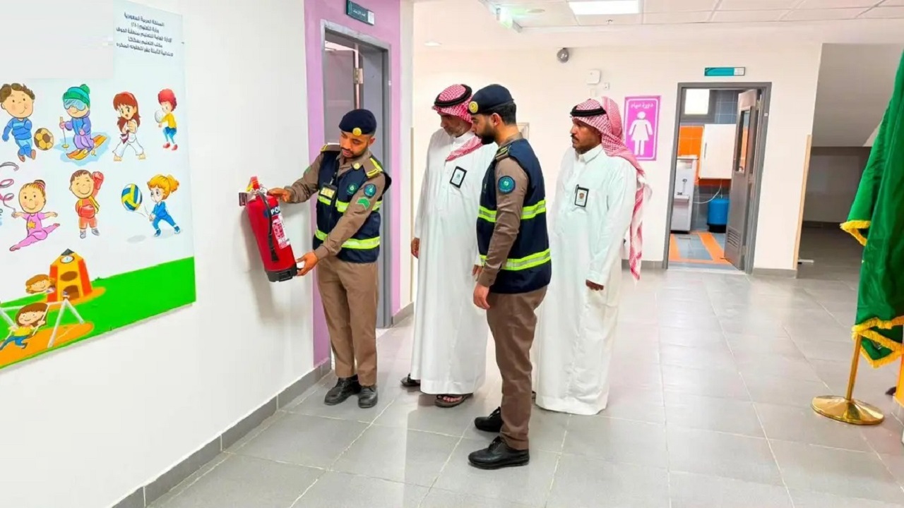 الدفاع المدني يكثف جولاته الميدانية الوقائية في المنشآت التعليمية