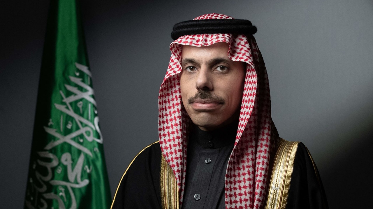 وزير الخارجية يتلقى اتصالين هاتفيين من وزيري خارجية قطر والأردن وإيران