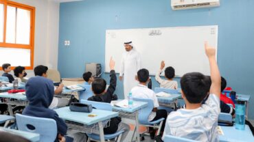 بدء أولى مراحل العام الدراسي الجديد الثلاثاء باستثناء 4 إدارات