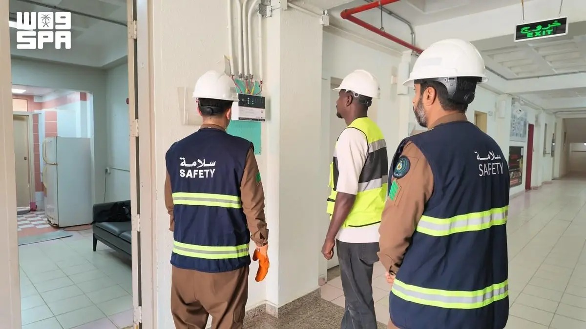 الدفاع المدني يكثف جولاته الميدانية الوقائية في المنشآت التعليمية