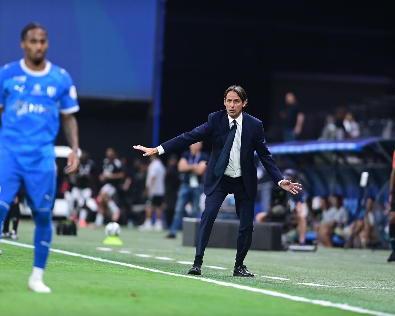 الهلال يمطر شباك الفيصلي برباعية..صور