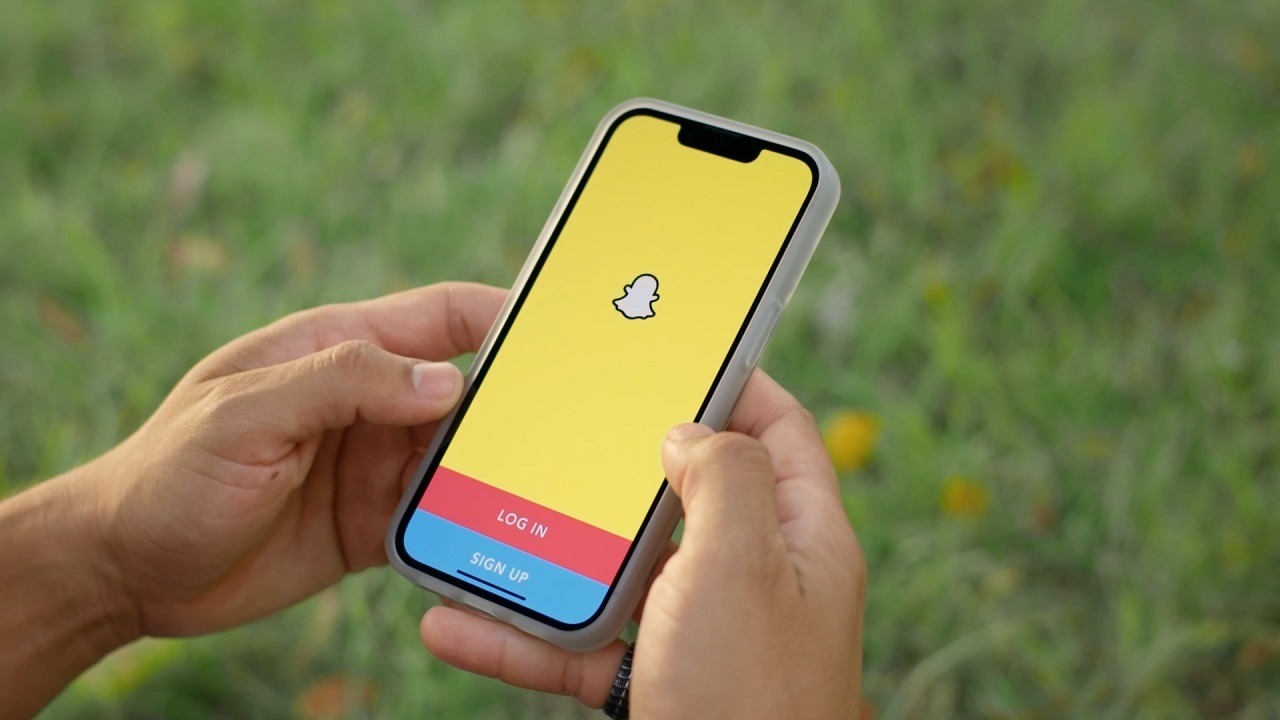 تقني: باقي أيام ويحذفون الذكريات في سناب شات.. فيديو