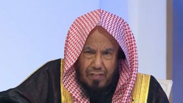 المطلق يوضح حكم رسم الحاجب بتقنيات حديثة لمريضات الثعلبة.. فيديو
