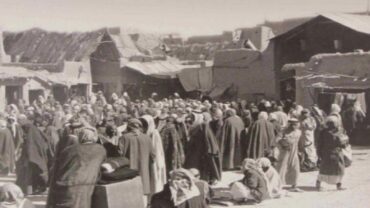 صور نادرة لأحد أسواق الرياض في خمسينيات القرن الماضي