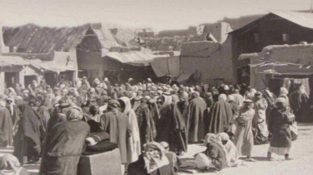 صور نادرة لأحد أسواق الرياض في خمسينيات القرن الماضي