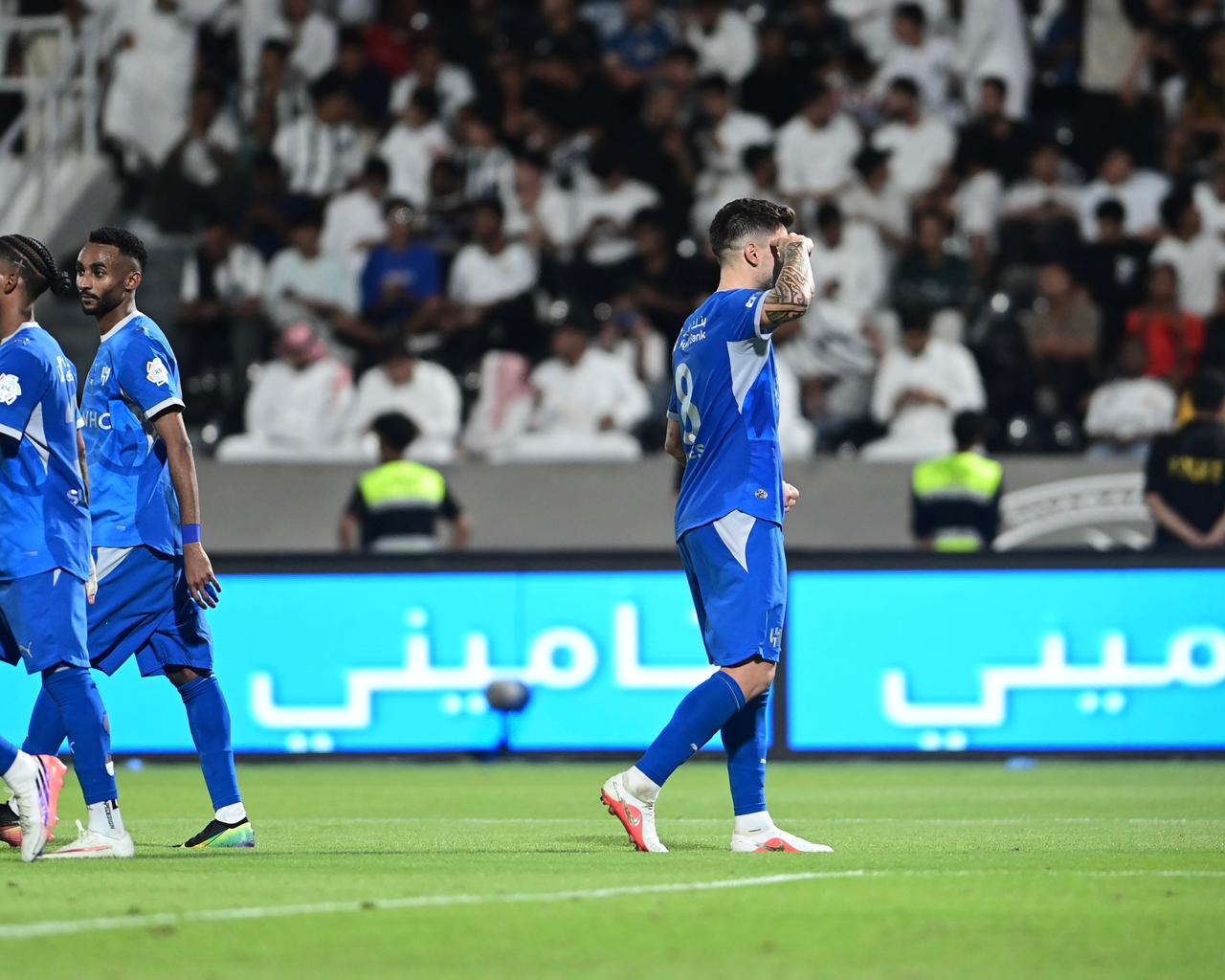 الهلال يحسم الديربي بثنائية في شباك الشباب..صور