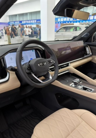 أسعار ومواصفات جيلي مونجارو i-HEV 2026 في المملكة
