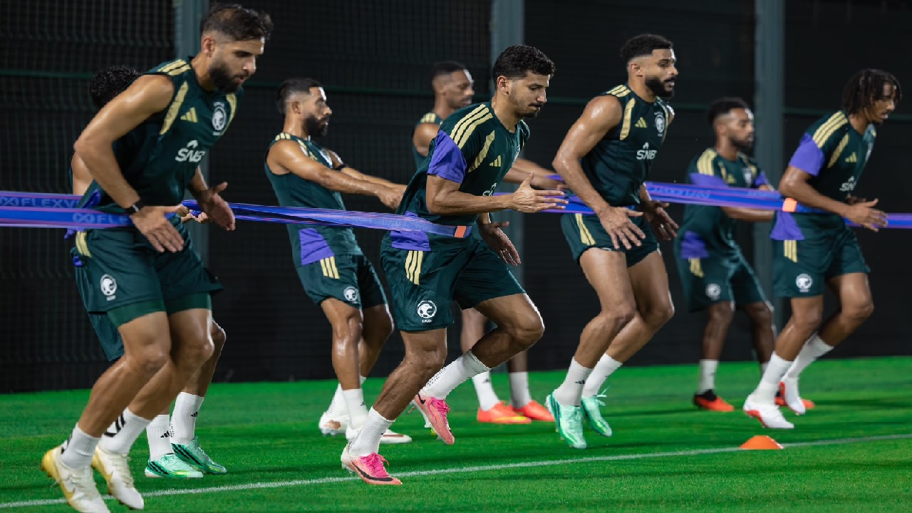 الأخضر يواصل تحضيراته لمواجهة الكويت بكأس الخليج