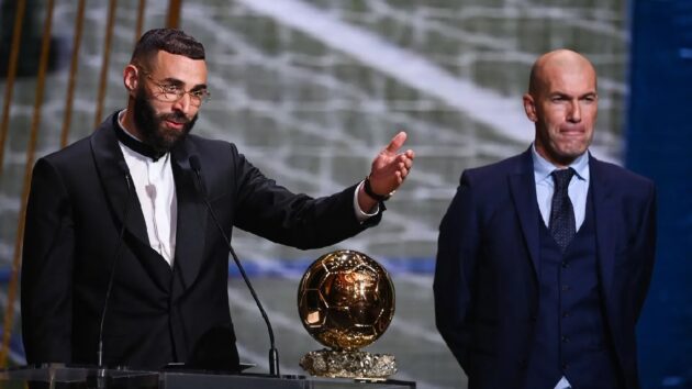 زيدان يحسم موقفه من عودة بنزيما إلى المنتخب