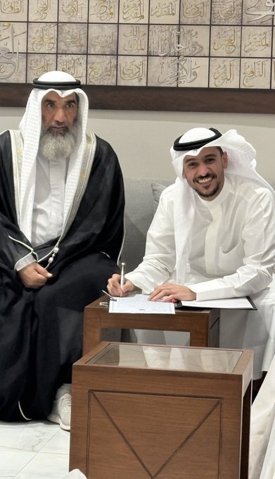 الفنان عايض يحتفل بعقد قرانه في الكويت .. صور