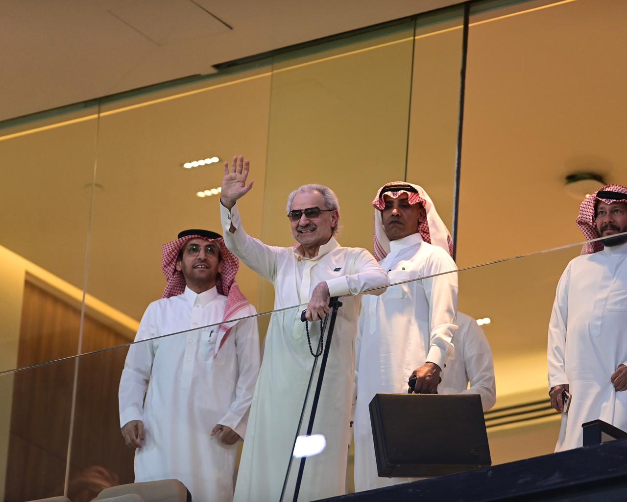الهلال يضرب الأهلي بثلاثية..صور