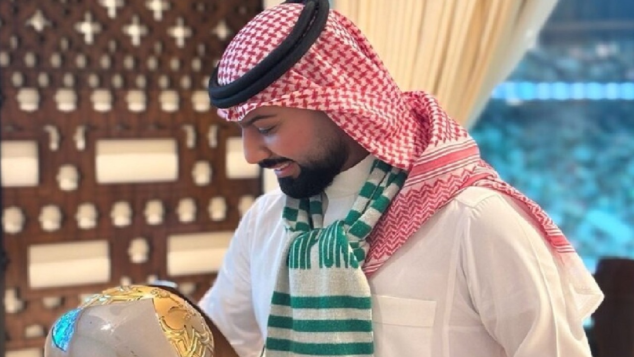 فيصل زيد: سيعود الأهلي بالكأس من جنوب أفريقيا رغم صعوبة المباراة.. فيديو