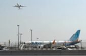 كابتن طيار يكشف تفاصيل واقعة طائرة فلاي دبي ويشرح أكواد الطوارئ .. فيديو