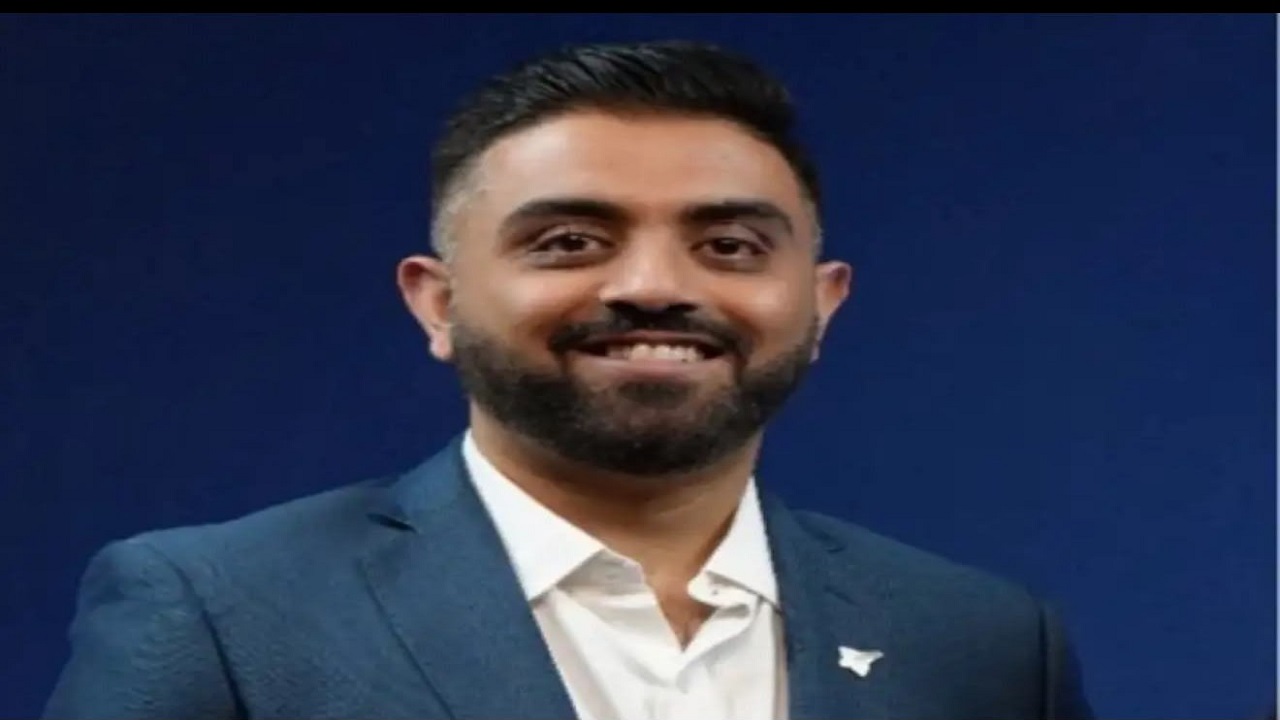 طيار هندي ينقذ ركاب طائرة فلاي دبي ويحبط مخططاً إرهابياً قبل هبوطها بتبوك..فيديو