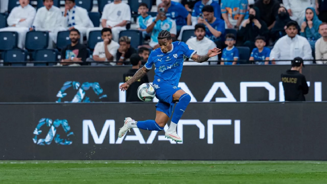 الانضباط الآسيوية تطلب إفادة من الهلال بشأن طرد سمرفيل