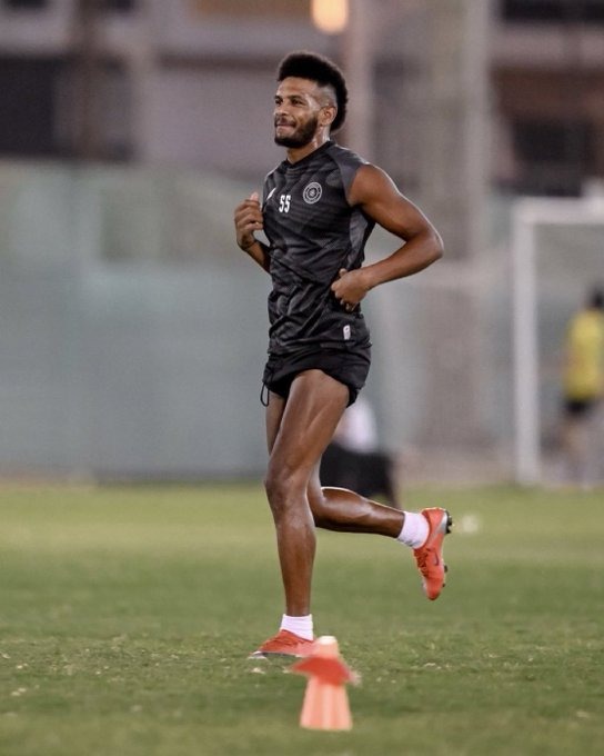 استبعاد البليهي من قائمة الشباب أمام الهلال