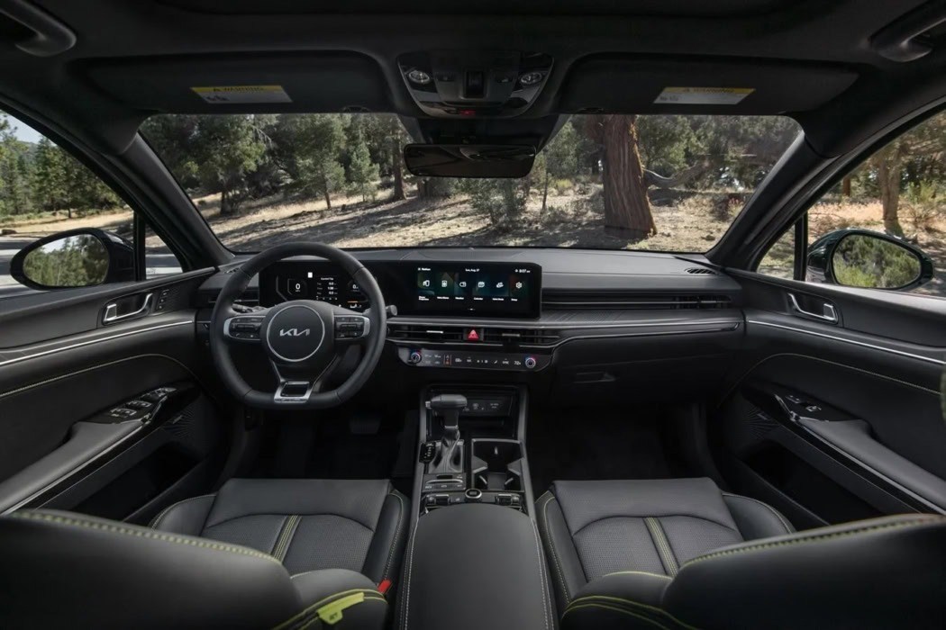 كيا تكشف عن تفاصيل سيارتها K5 موديل 2027 