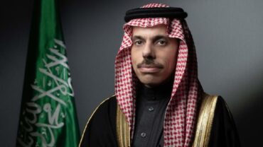 سلطنة عمان تعلن إدانتها وتضامنها مع المملكة جراء الاعتداءات الغاشمة التي استهدفت منشآتها