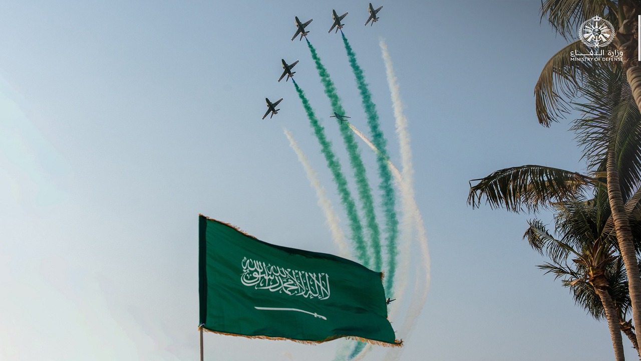 سيادة الجو وفخر الوطن .. الصقور السعودية تعانق سماء جدة بعروض استعراضية.. صور