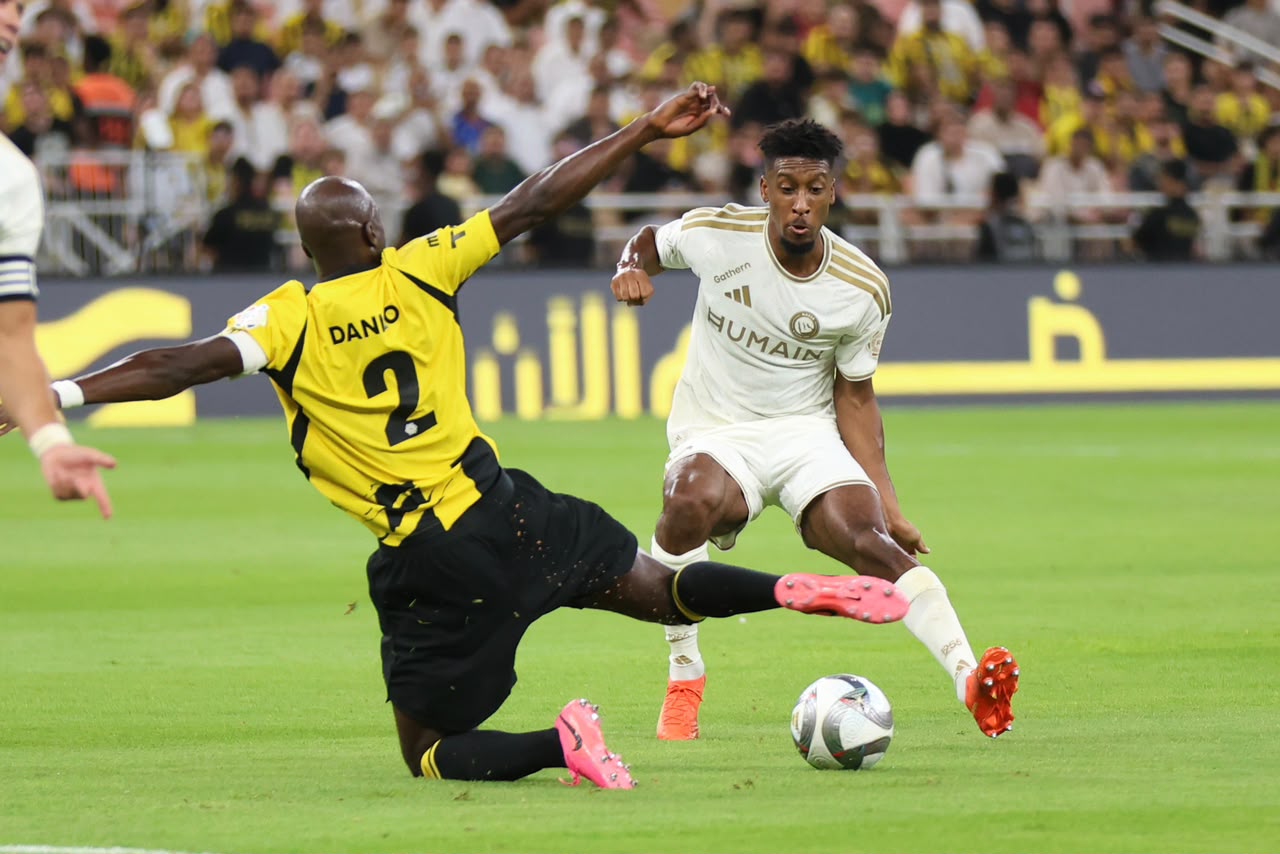 الاتحاد يحسم الكلاسيكو أمام النصر بثنائية..صور