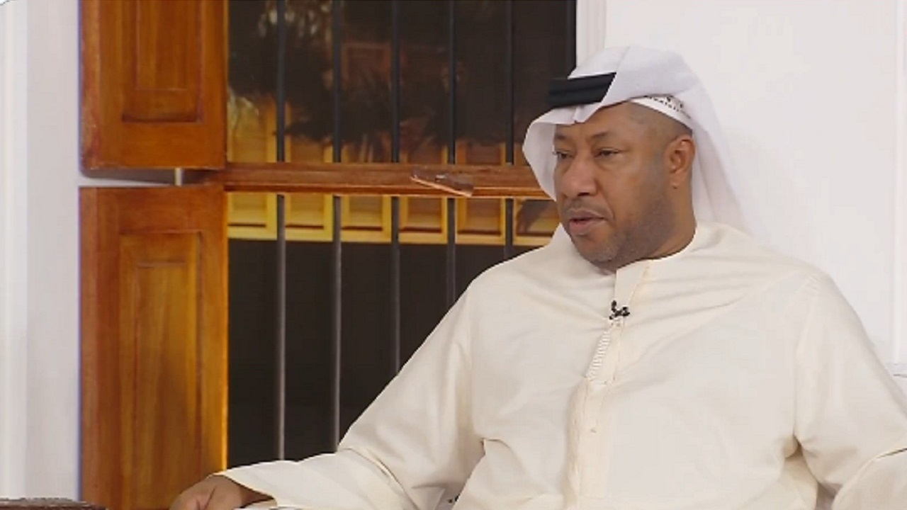 مذيع قطري لـ محلل رياضي: تيفو المنتخب السعودي أكبر من المعتقدات اللي عندك.. فيديو