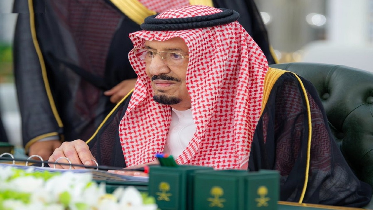 خادم الحرمين الشريفين يندد بمحاولة ميليشيا الحوثي الإرهابية استهداف مكة