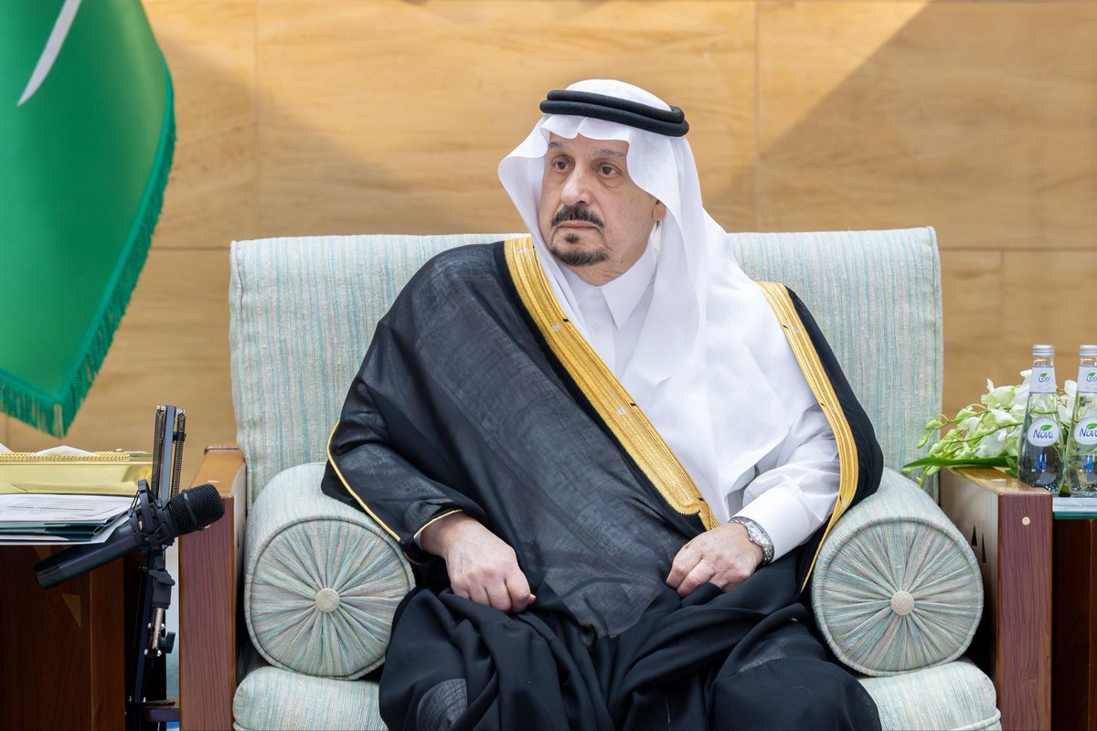 أمير الرياض يعزي أمير الفوج الخامس بوزارة الحرس الوطني في وفاة عمته