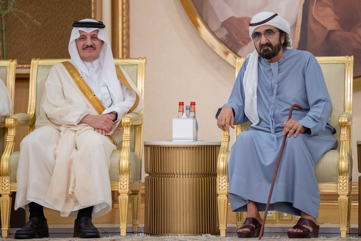 أمير المنطقة الشرقية ينقل تعازي القيادة في وفاة الشيخ أحمد بن راشد آل مكتوم.. صور