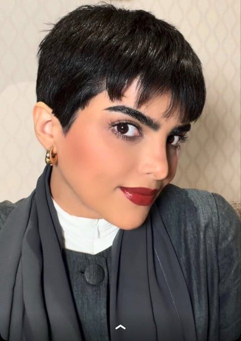 الشبه الكبير بين سارة الودعاني ونجلها يثير تفاعلا واسعا.. صور