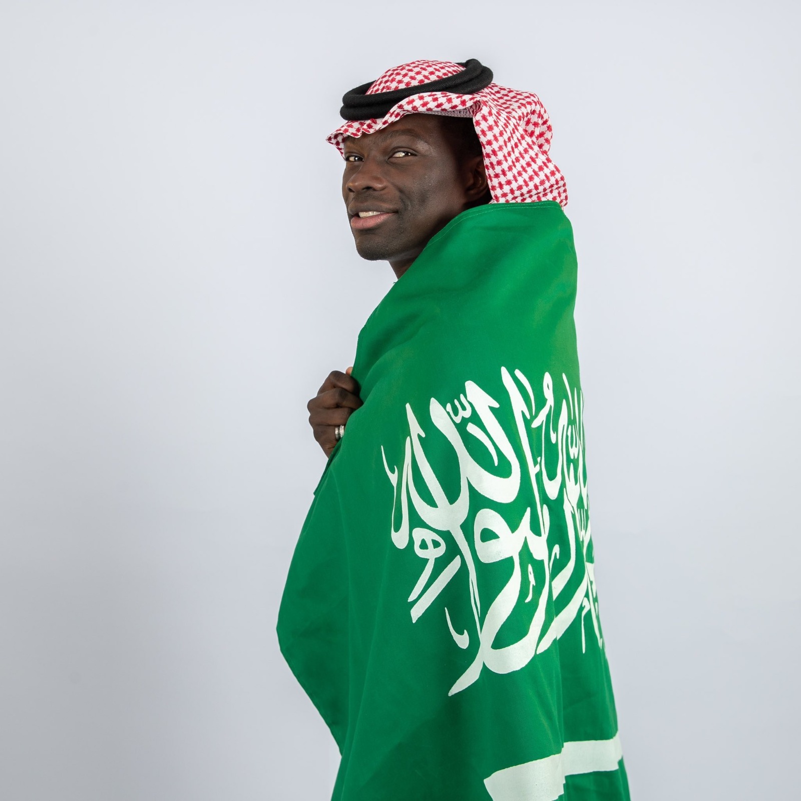 غوميز يهنئ المملكة بمناسبة اليوم الوطني: دام عزك يا وطن