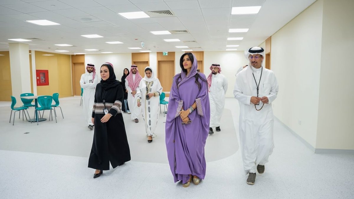 الأميرة ريم بنت الوليد تزور جامعة المملكة..صور