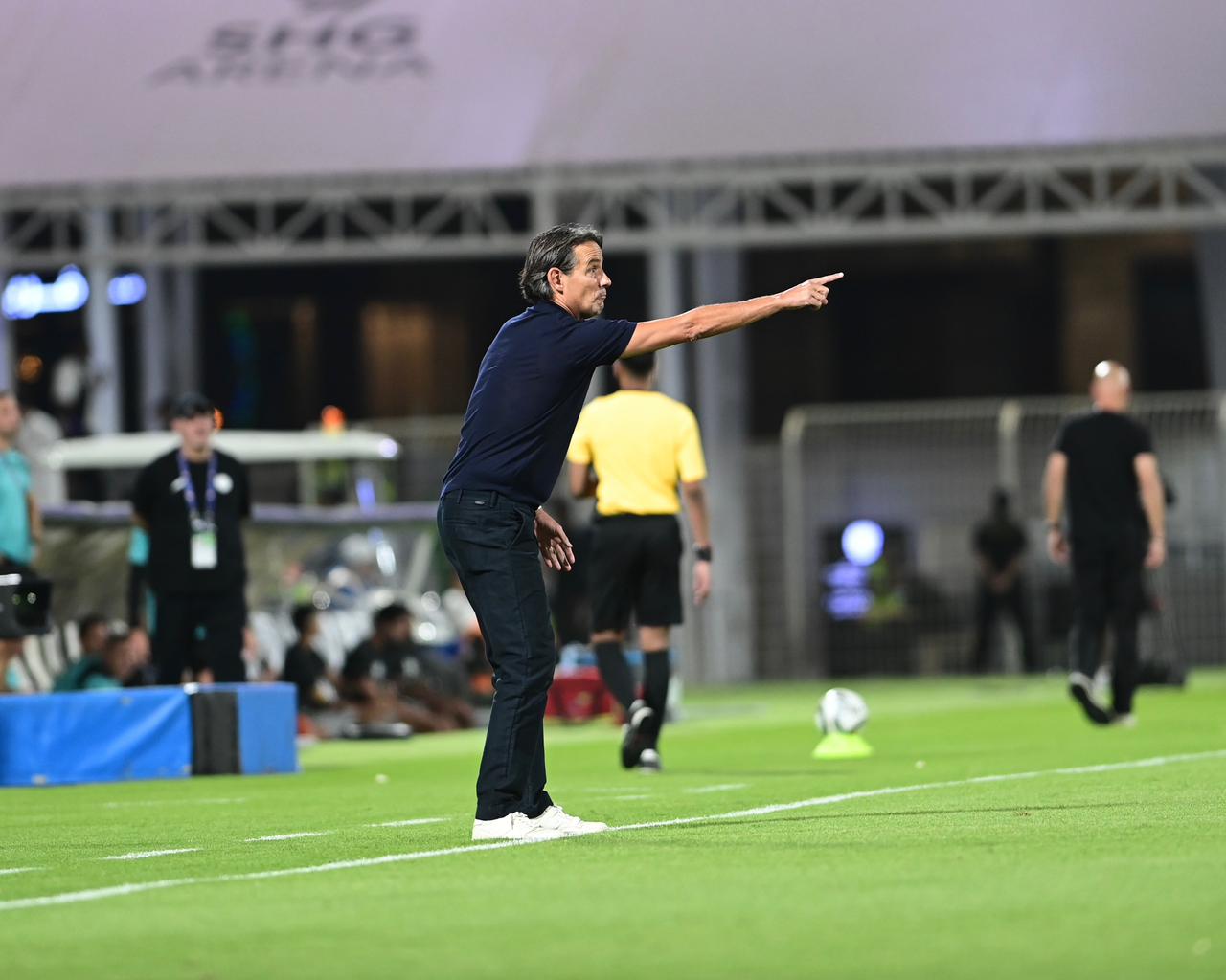 الهلال يحسم الديربي بثنائية في شباك الشباب..صور