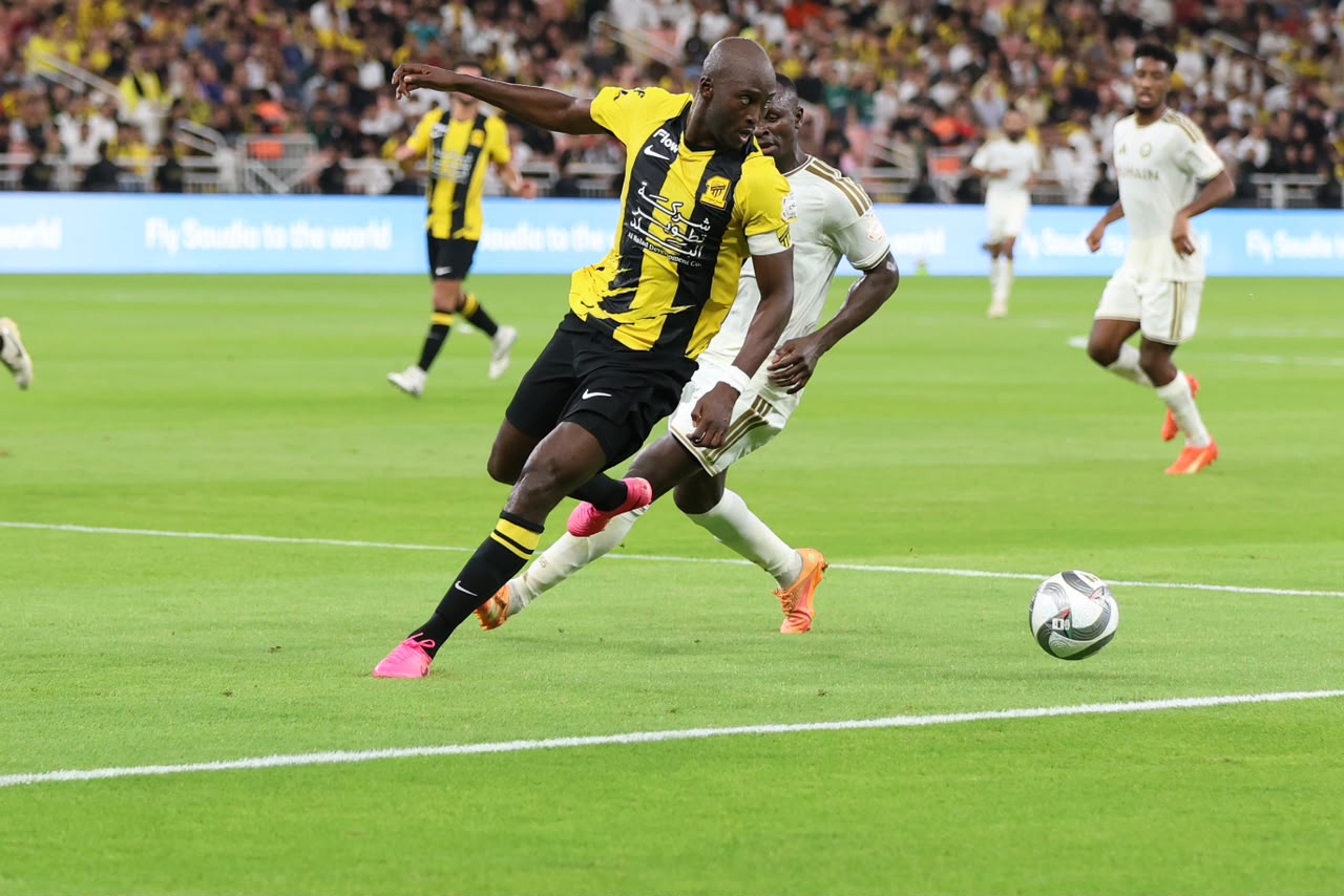 الاتحاد يحسم الكلاسيكو أمام النصر بثنائية..صور
