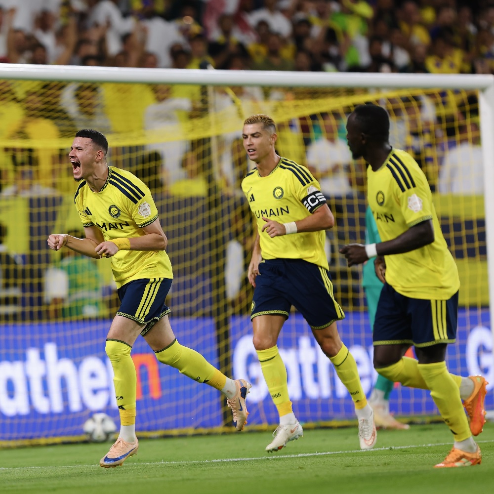 النصر يستعيد الانتصارات بثنائية أمام أبها