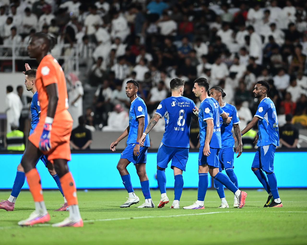 الهلال يحسم الديربي بثنائية في شباك الشباب..صور