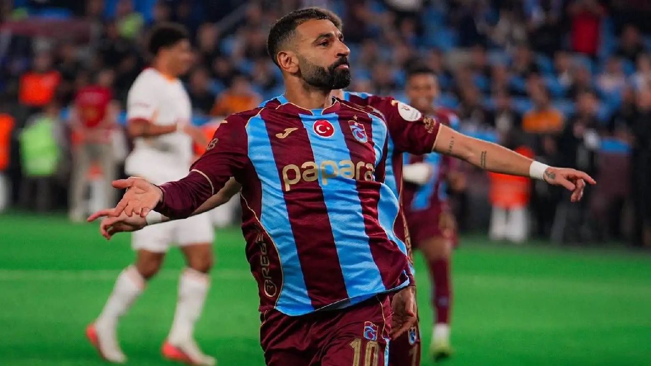 محمد صلاح يتألق أمام غلطة سراي بثنائية وأسيست .. فيديو