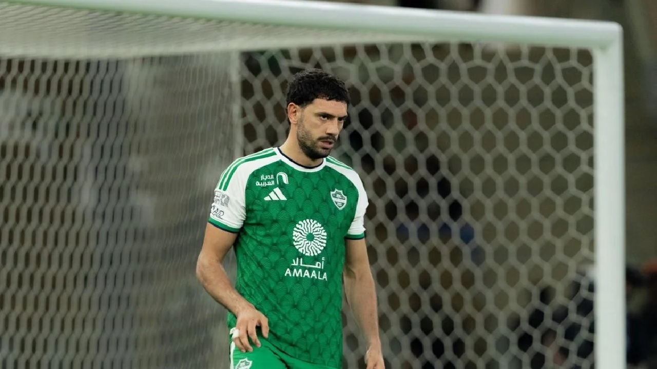 الأهلي يعلن إصابة ديميرال وبدء برنامجه العلاجي